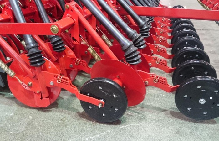 PLUS 400 - redlice talerzowe z kółkiem kopiującym