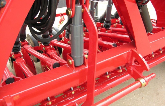 Polonez - hydrauliczny docisk centralny